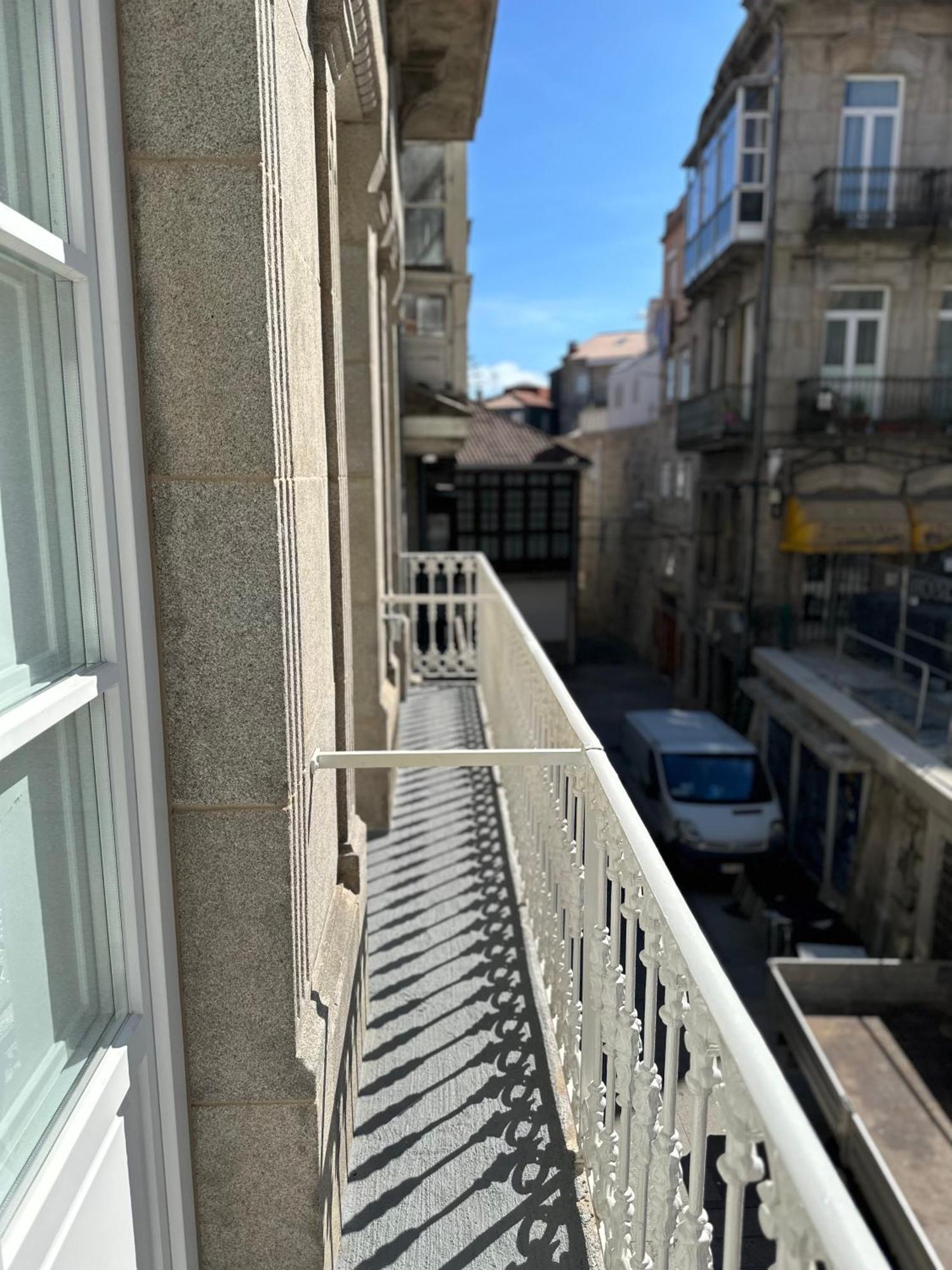 Apartamento Vigo Centro Puerta Del Sol Luaran gambar